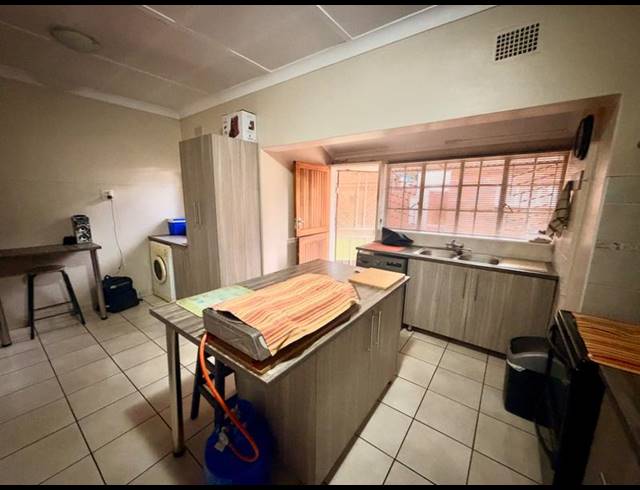 3 BEDROOM HOUSE FOR SALE IN VANDERBIJLPARK CE 1